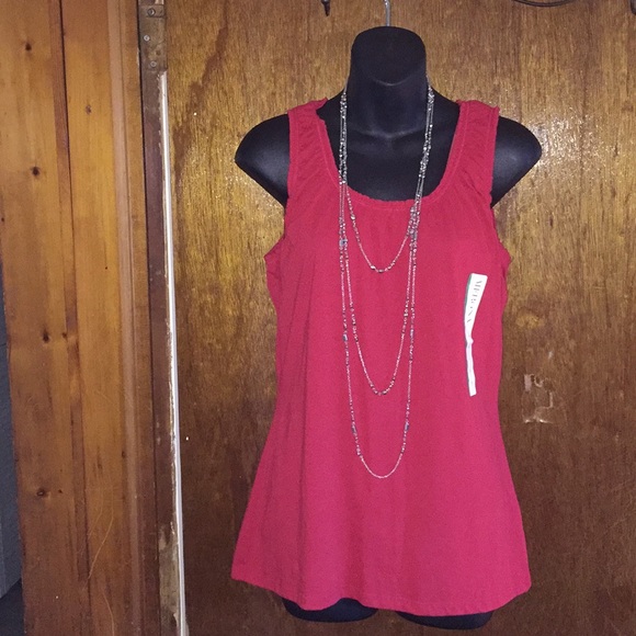 Merona Tops - NWT Merona top. Very classy, size medium Merona Tops - NWT Merona top. Very classy, size medium